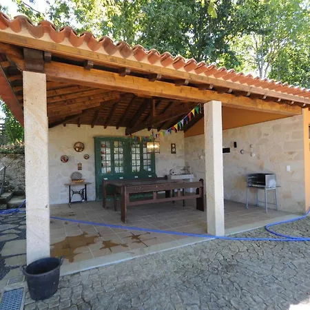 Sleeps 12 With Pool And Wifi