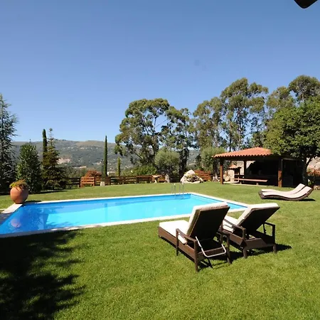 Sleeps 12 With Pool And Wifi Gondufe